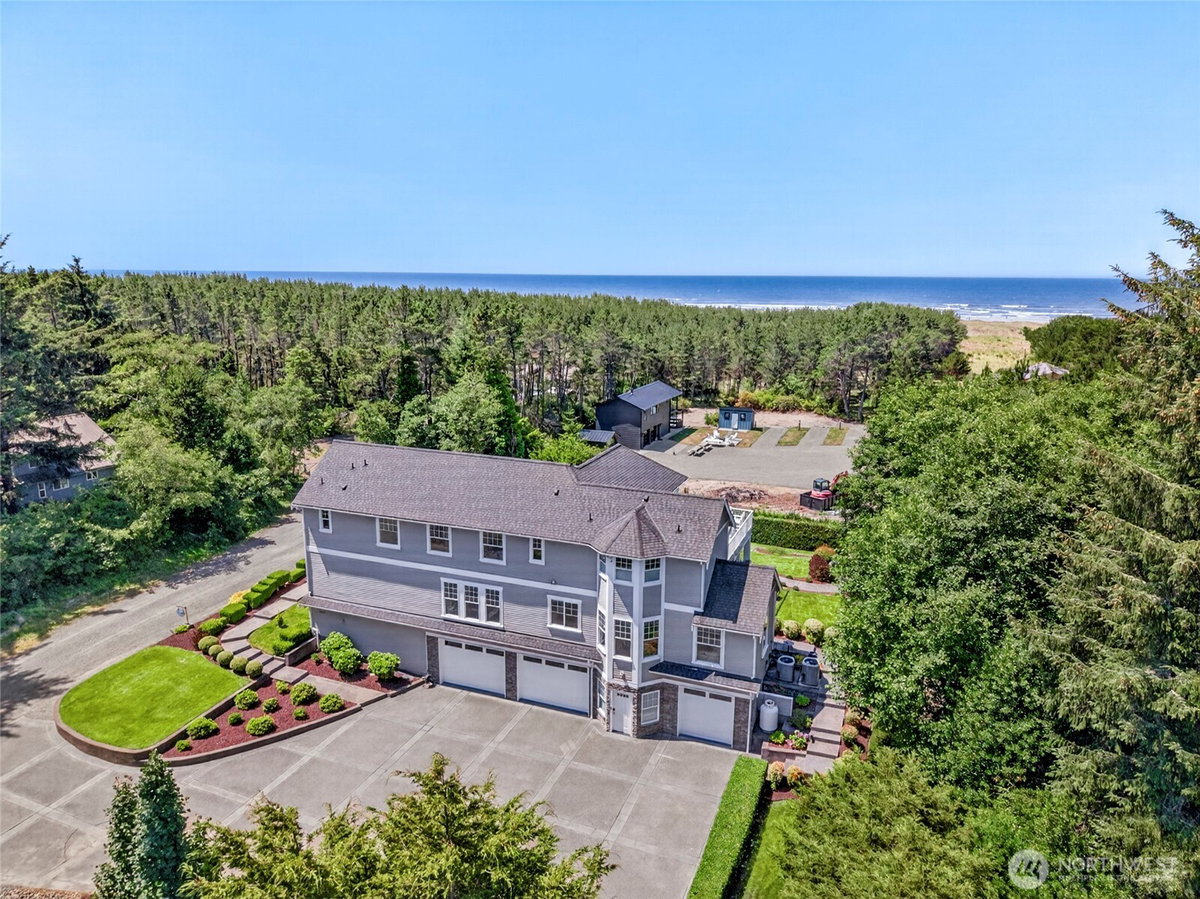 22225 Pacific Way, Ocean Park, WA 98640