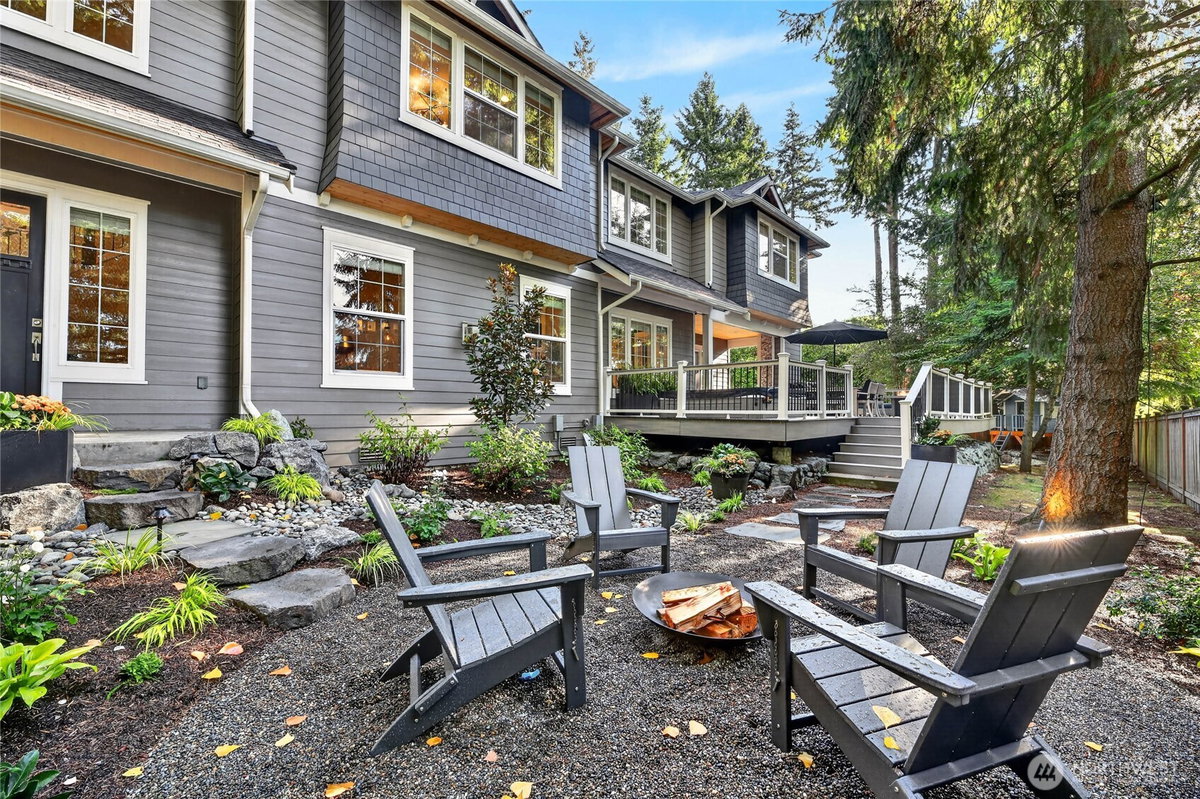 2300 126th Avenue NE, Bellevue, WA 98005