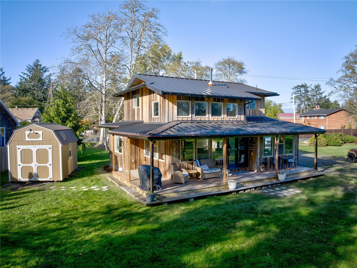 1106 30th Street, Seaview, WA 98644