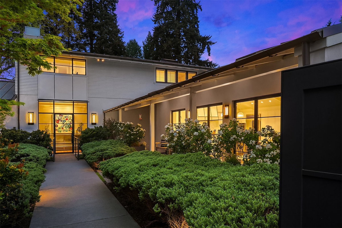 2017 Parkside Drive E, Seattle, WA 98112