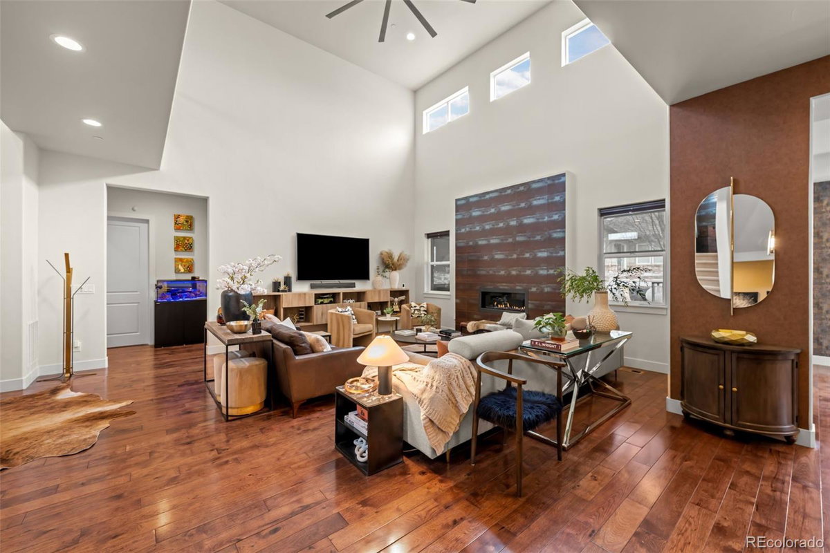 14335 Navajo Street