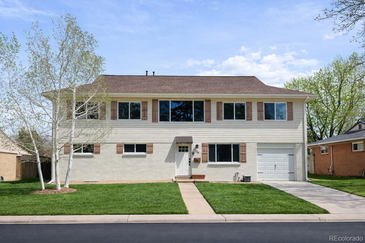 724 S Flamingo Court