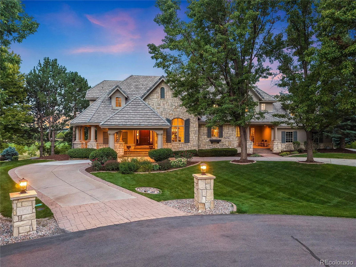 4450 W Caspian Circle