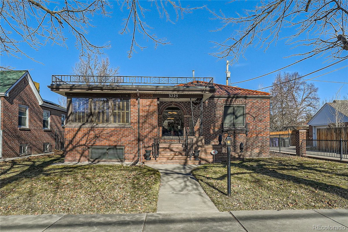 3225 W Scott Place