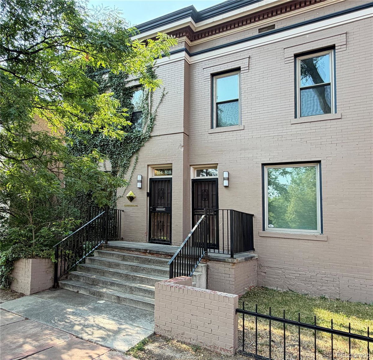 814-818 E 19th Avenue