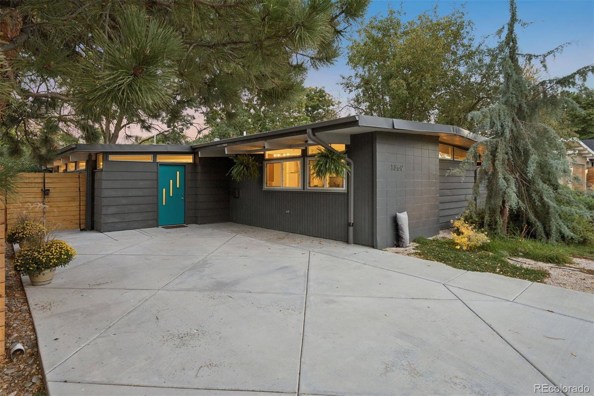 1360 S Dahlia Street