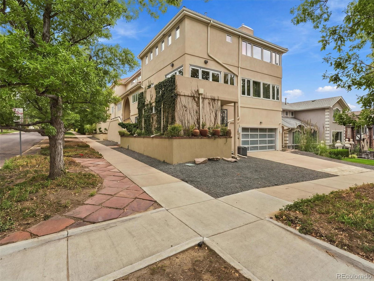 Featured Listing Photo