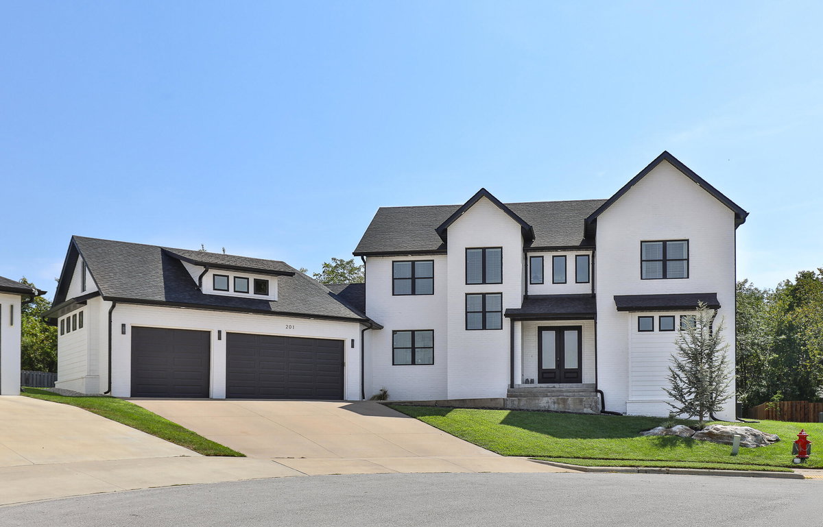 201 N Blarney Court, Nixa, MO 65714